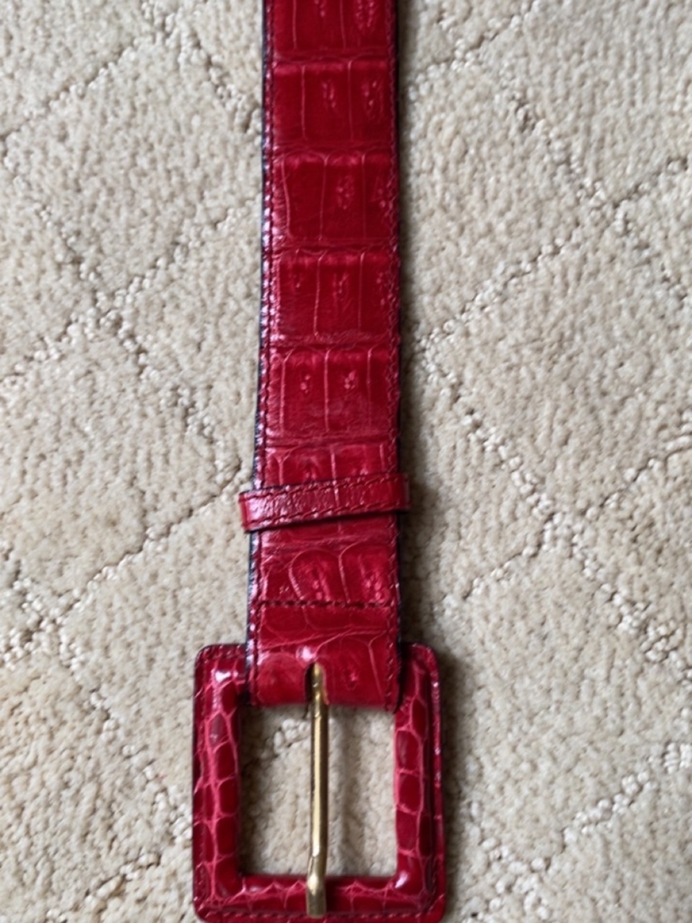 Red Chanel Crocodile Belt - Picture 4 of 7